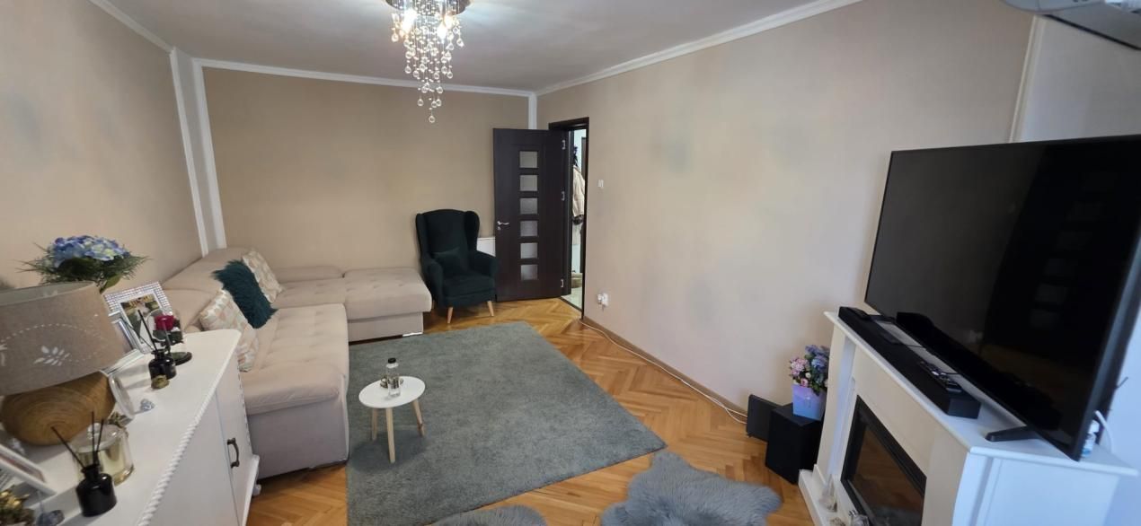 Apartament premium cu 3 camere, 80 mp utili – Ultracentral, mutare imediată – fotografia 2 din 11