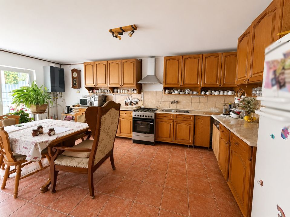 Casa de vanzare in Oradea, zona Seleusului, 5 minute de Lotus – fotografia 3 din 14