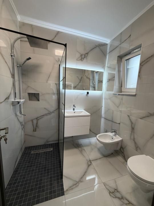Casa individuala cu 5 camere mobilata utilata, 146 mp, teren 400 mp, Dezmir – fotografia 10 din 14