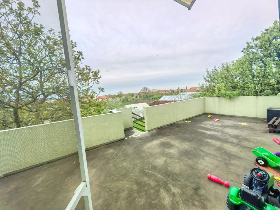 Casa Inedita , 300 mp utili, P+M,  5 bai, 6 dormitoare , 1975 mp teren,  Sacalaz – fotografia 20 din 91