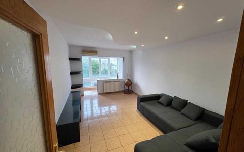 3 Camere de inchiriat | Titan | Metrou