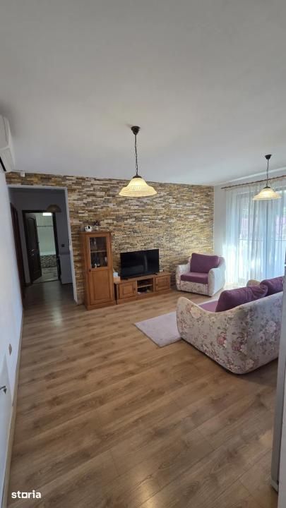 Apartament 4 camere, 72 mp+20 mp balcoane, parcare, zona Poligon – fotografia 2 din 14