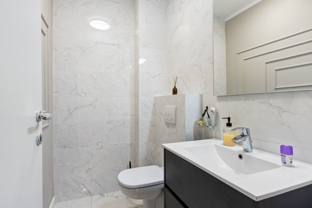 Apartament cu 2 camere și 2 băi, cu vedere spectaculoasă la mare și lac – fotografia 9 din 22