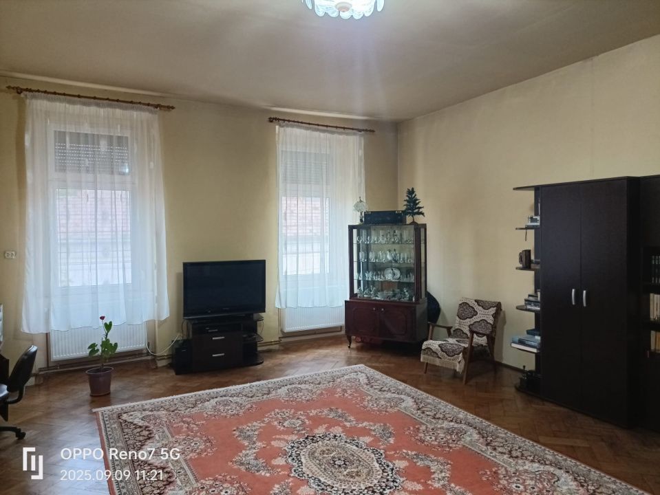 Casă de vânzare în Reghin zona centrală. – fotografia 1 din 13