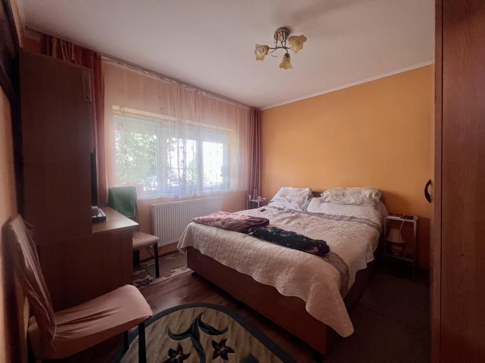 Apartament 3 camere, 69 mp utili, decomandat, parter - zona Soarelui – fotografia 3 din 12
