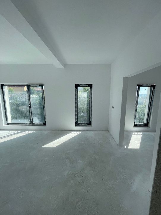 Casa tip duplex, Dambul Rotund, cu view superb – fotografia 4 din 8