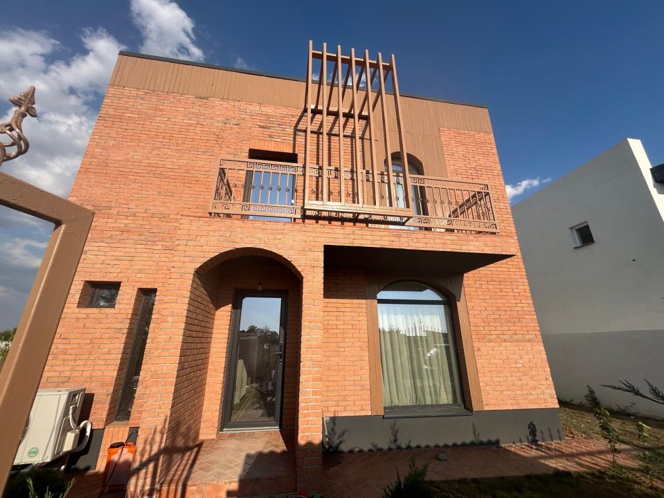 Casa 4 camere, 120mp, Carcea, zona Metro – fotografia 1 din 15