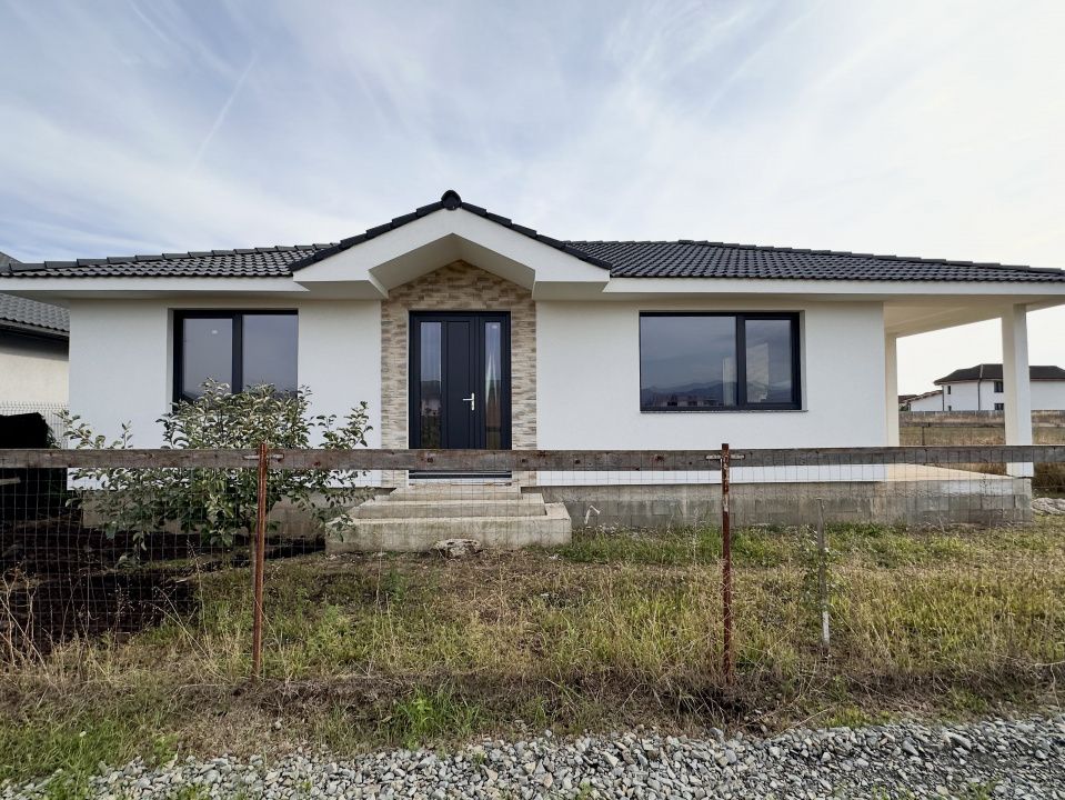 CASA NOUA PE UN NIVEL COCHETA I 75 MP I ALBA IULIA ZONA MICESTI I – fotografia 2 din 13
