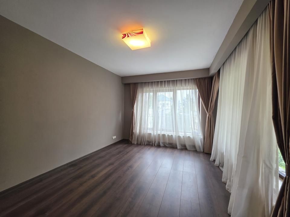 Casă Individuală în Pipera | 242 mp | Zonă Liniștită | Curte Privată – fotografia 8 din 23