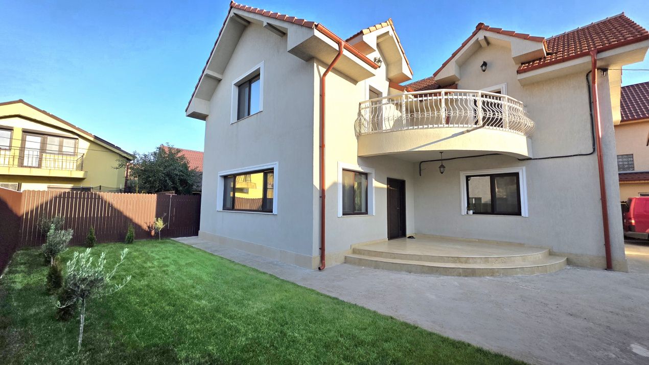 Vilă P+1 spațioasă – Năvodari, zona centrală – fotografia 1 din 29