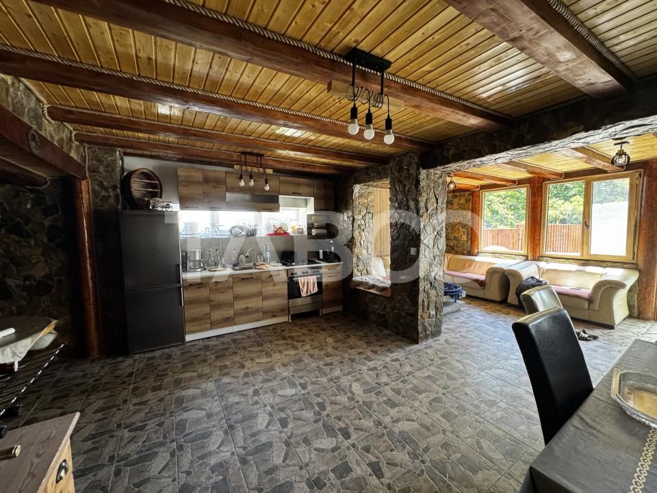 Oportunitate investitie - Pensiune renovata cu 8 camere langa Sibiu – fotografia 13 din 32