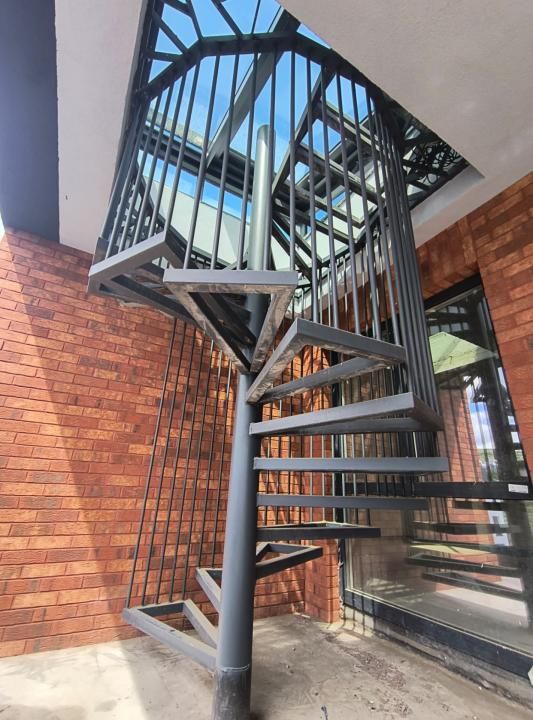 OPORTUNITATE! Penthouse, 4 camere, 114mp, LIFT, terase, 2 garaje, COLUMNA-VIVO! – fotografia 9 din 11