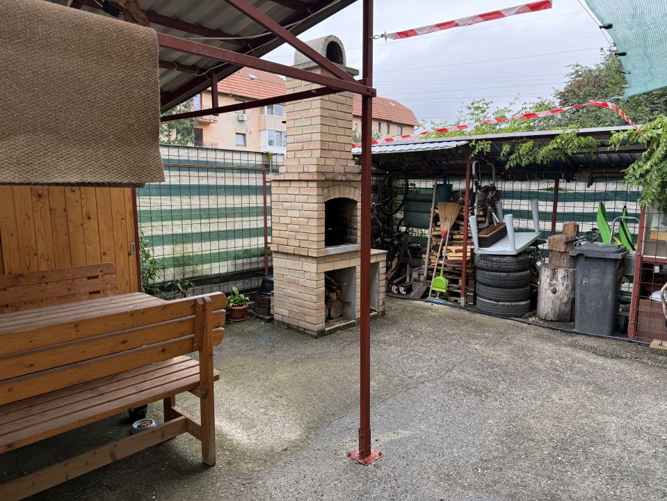 De închiriat - Ap. 4 camere, cu curte comună, Florești, 90 mp. – fotografia 12 din 12