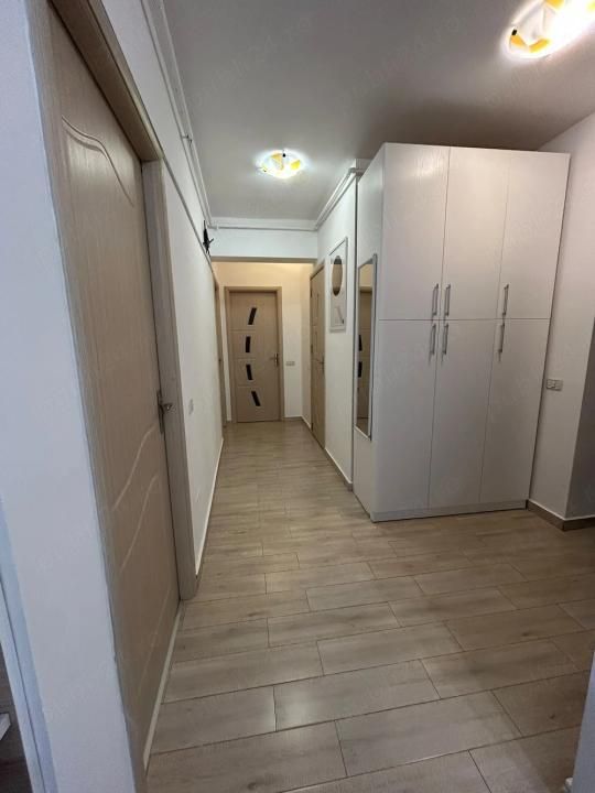 Roșu | 3 Camere | Bloc Nou | Parcare – fotografia 5 din 10
