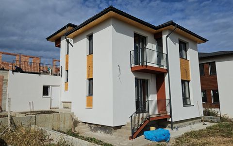 Casa individuala - stadiu semifinisat, Dezmir