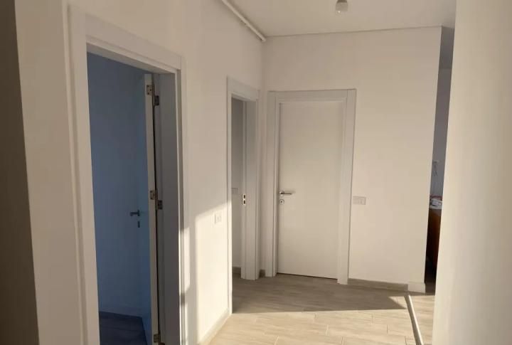 2 Camere de inchiriat | Aparatorii Patriei | Metrou | Spatiu Birou | Nemobilat – fotografia 7 din 8