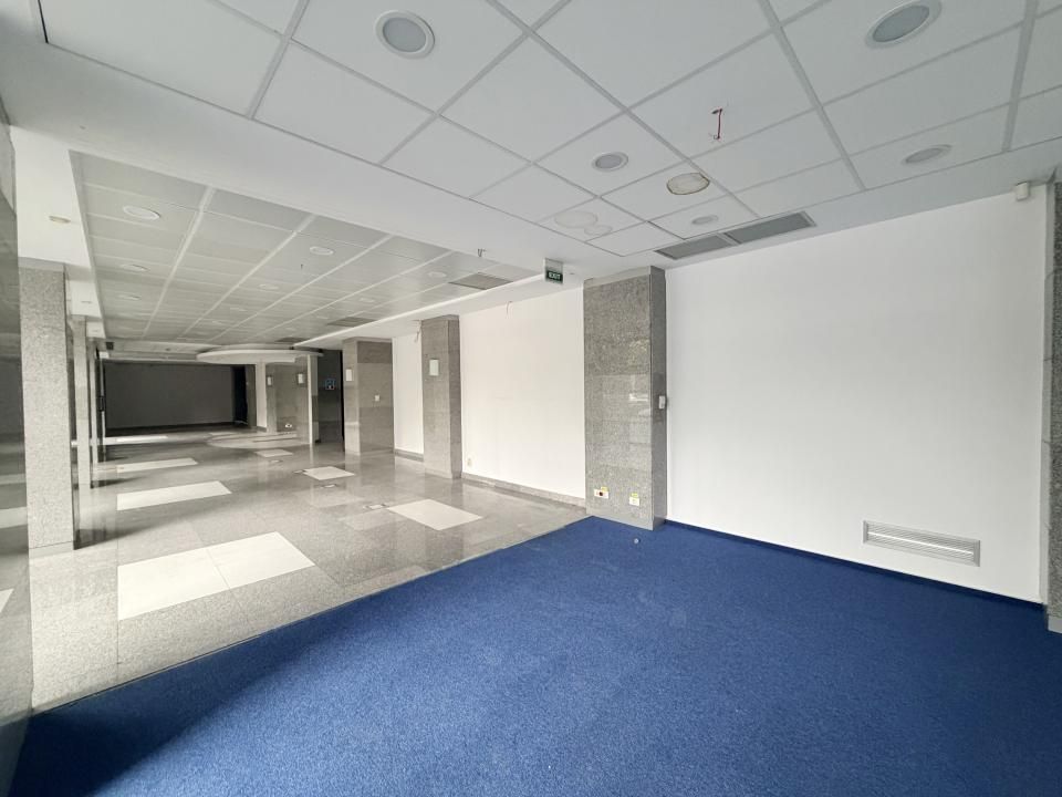 Spatiu comercial In Stefan cel Mare, Stradal, Vitrina 26 ml - Centrala Proprie – fotografia 5 din 21