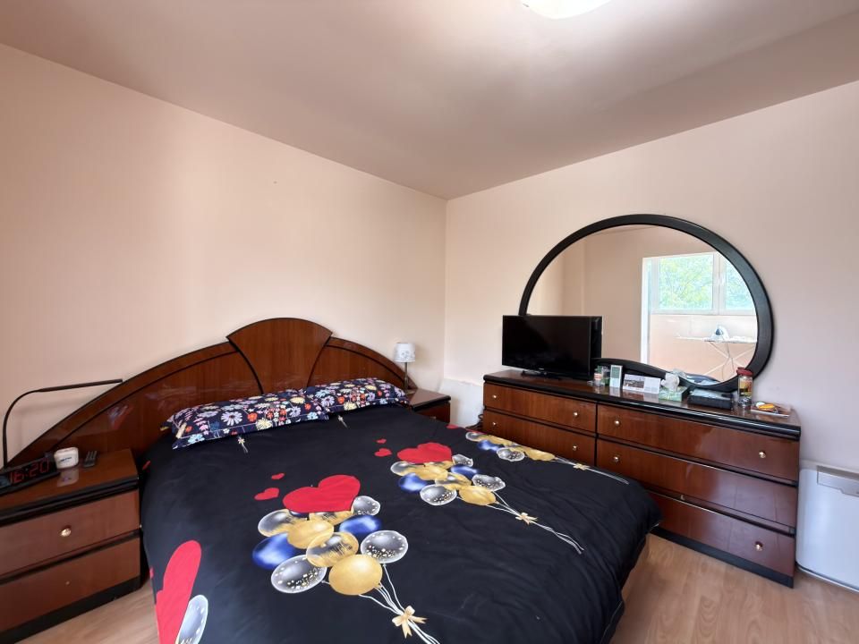 Apartament 3 camere, decomandat, 72mp utili, etaj 2, zona Sagului – fotografia 5 din 15