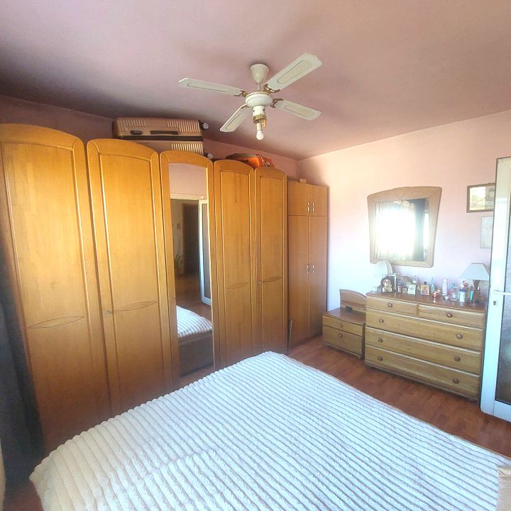 Apartament 2 camere decomandat  Cetate – fotografia 6 din 7