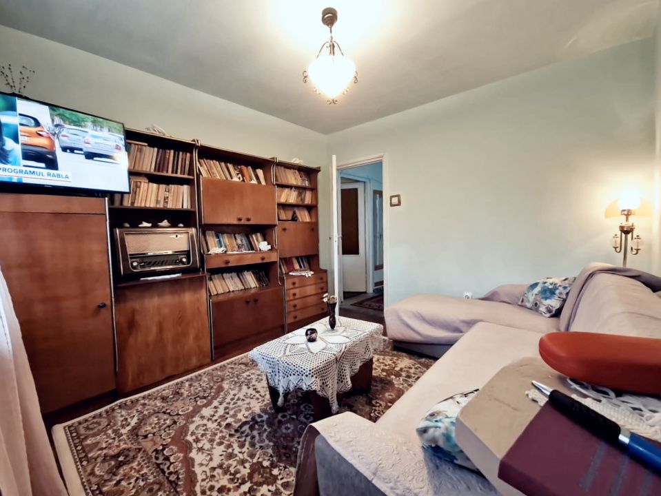 Apartament spatios, etaj intermediar, zona Academiei de muzica – fotografia 4 din 24