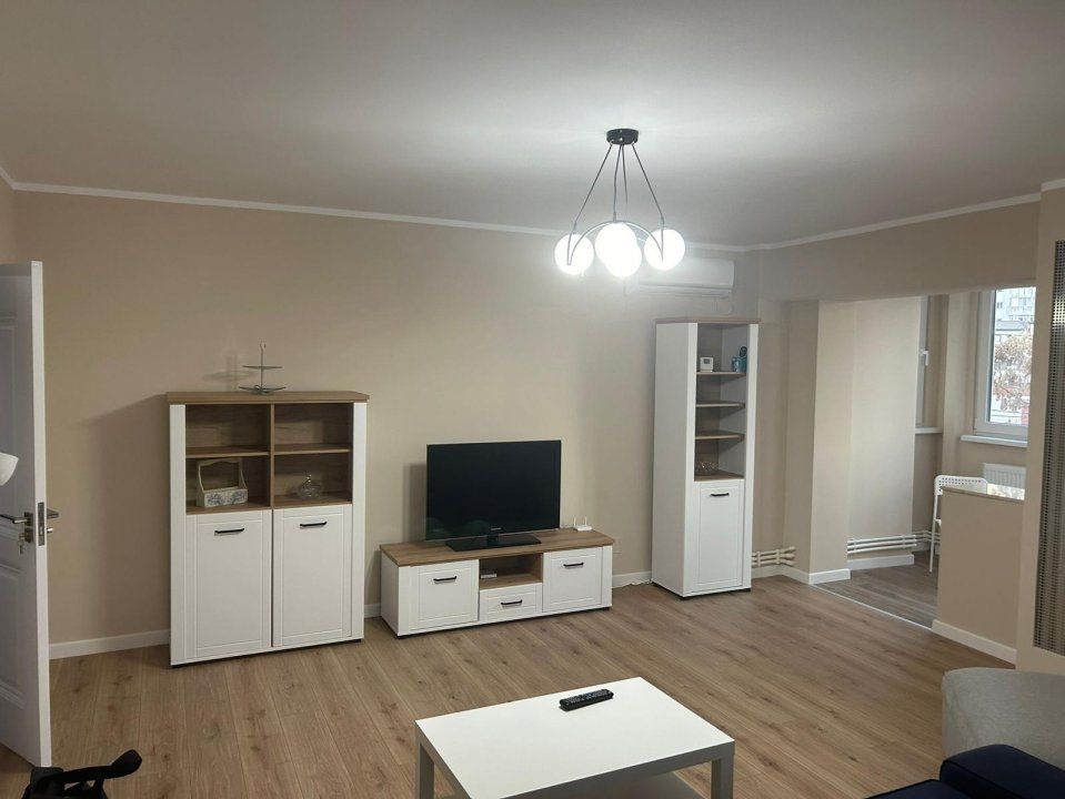 Apartament 2 camere decomandat – Piata Tomis III – fotografia 1 din 10
