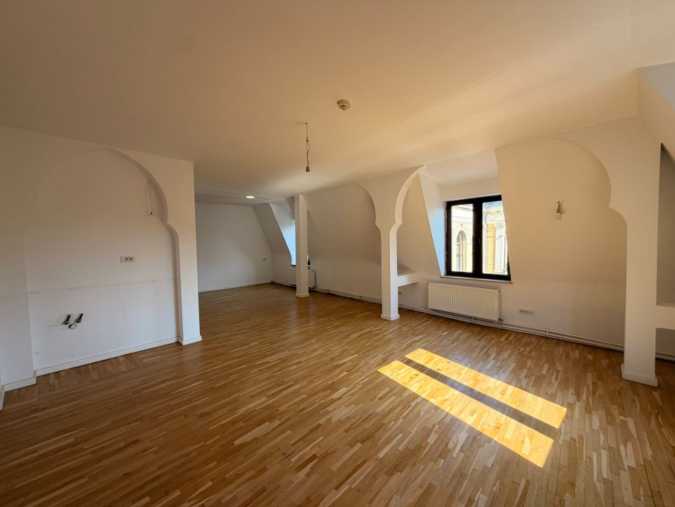 Vilă P+2+M | Pretabil Firma/Studio Foto/Video/Pilates/ Ultracentral | 3 intrări – fotografia 8 din 30
