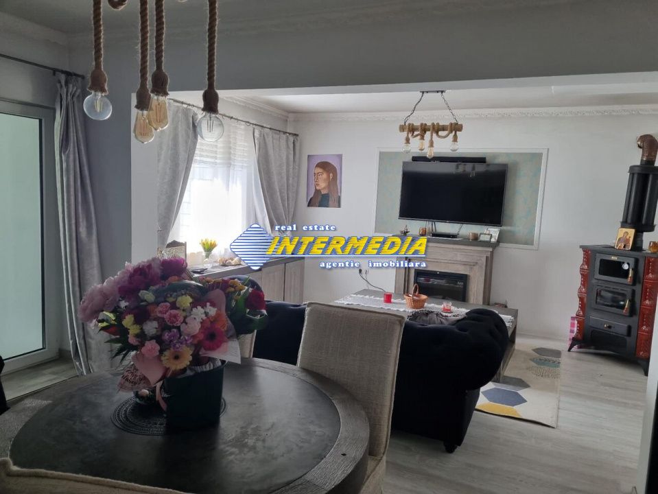 Casa P+E de vanzare recent renovata in Centru cu 680 mp teren – fotografia 11 din 35