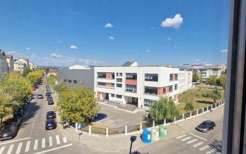 APARTAMENT 3 CAMERE DE INCHIRIAT – MICRO 3