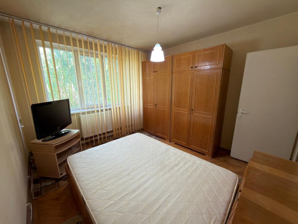 Apartament 2 camere, semidecomandat, cartier George Enescu, zona Scoala nr. 12 – fotografia 3 din 9