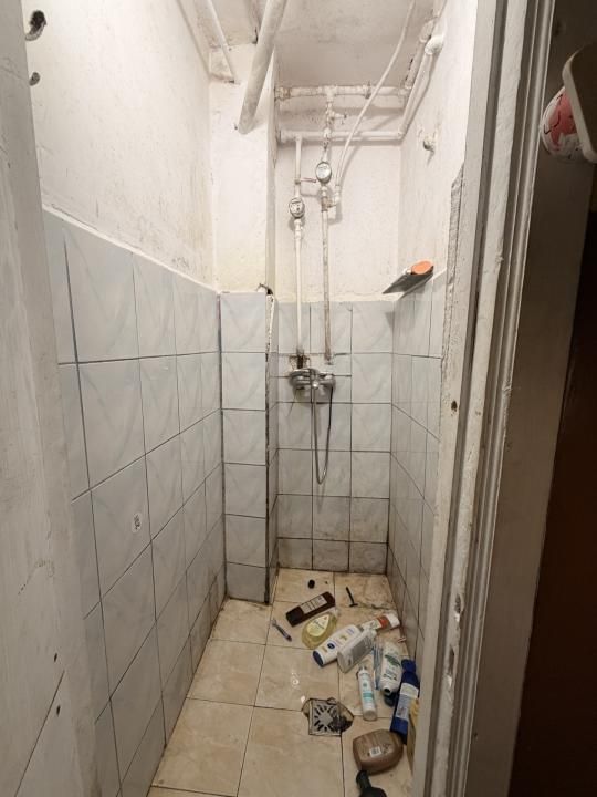 Garsoniera 12 mp, etaj 3  ideala pentru investitie - Buziasului – fotografia 3 din 4