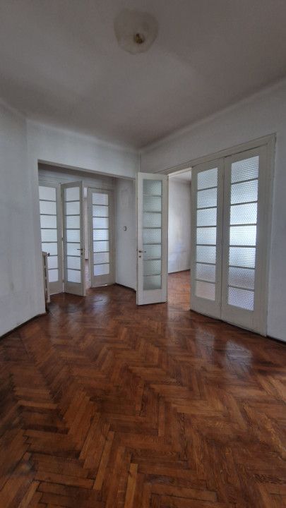 Proprietate deosebită ap 3 camere de vanzare ULTRACENTRAL – fotografia 3 din 19