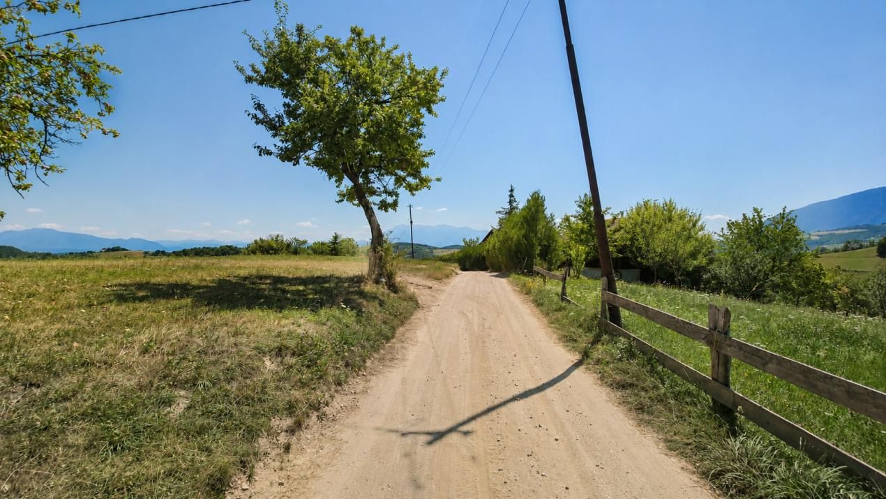 De vânzare teren de 8.544 mp în Poiana Mărului | Teren cu potențial – fotografia 1 din 10