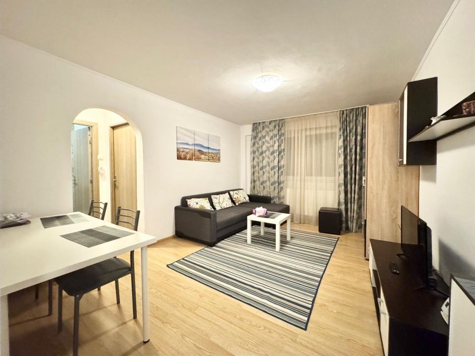 Apartament cu 2 camere, zona Doamna Ghica, Centrala Proprie – fotografia 1 din 11