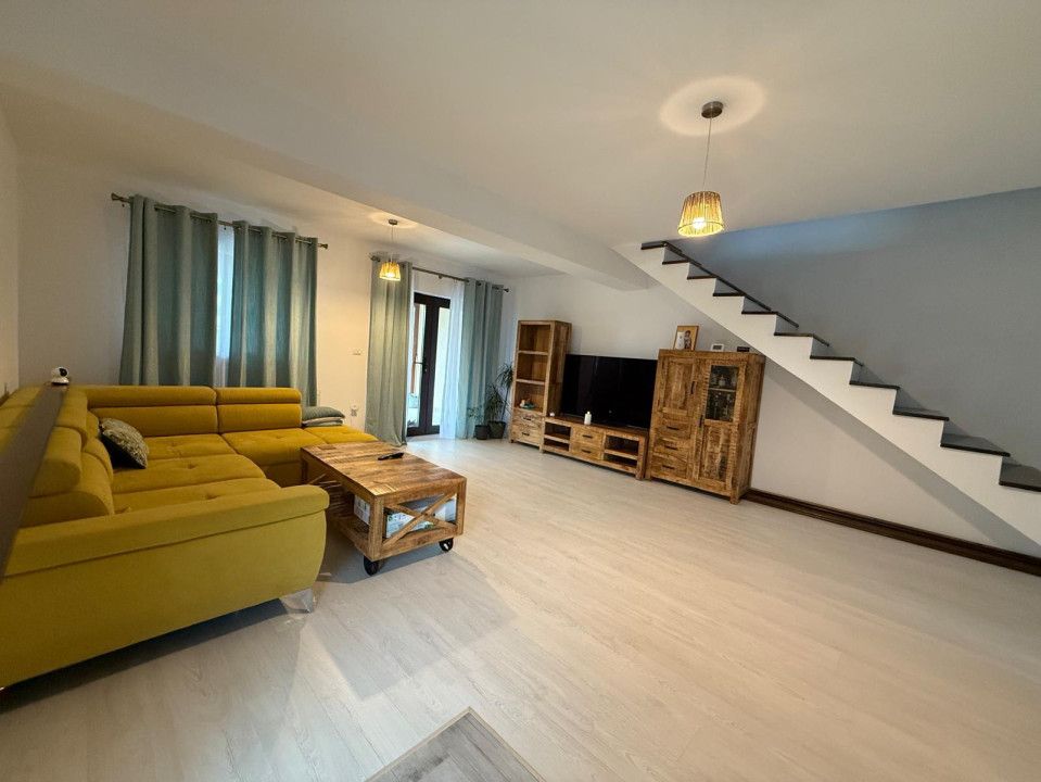 Duplex 4 camere, 93 mp utili, teren 327mp - zona Giroc – fotografia 1 din 13