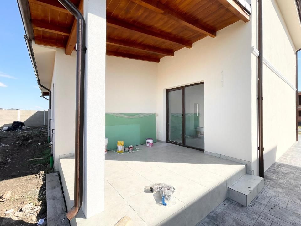 Duplex separat 4 camere, 340 mp teren - Lidl Mosnita Veche – fotografia 13 din 14