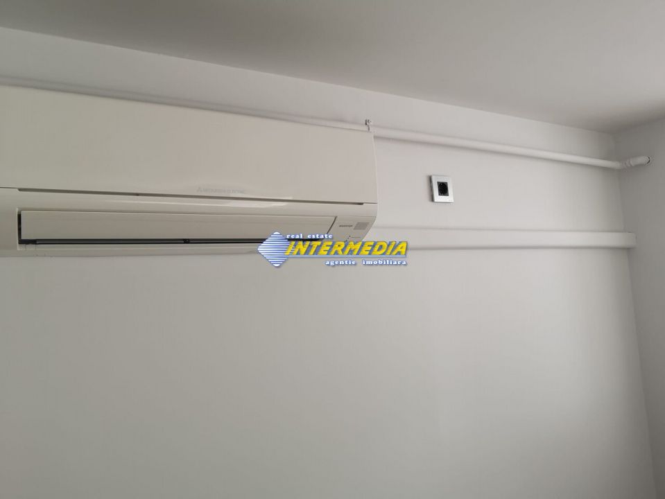 Spatiu comercial 40 mp finisat de inchiriat in Cetate – fotografia 3 din 19