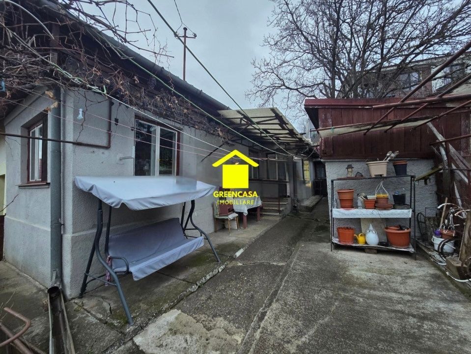 Casa de vanzare cu 2 camere si curte generoasa in zona Gruia – fotografia 2 din 7
