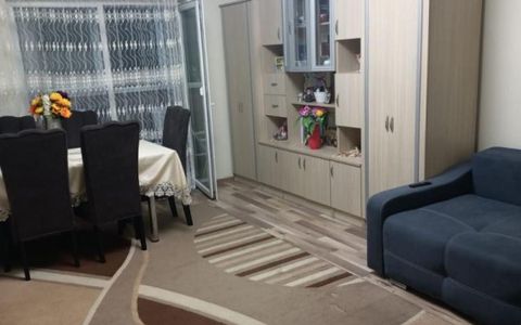 Apartament decomandat cu 2 camere, balcon și parcare – Florești