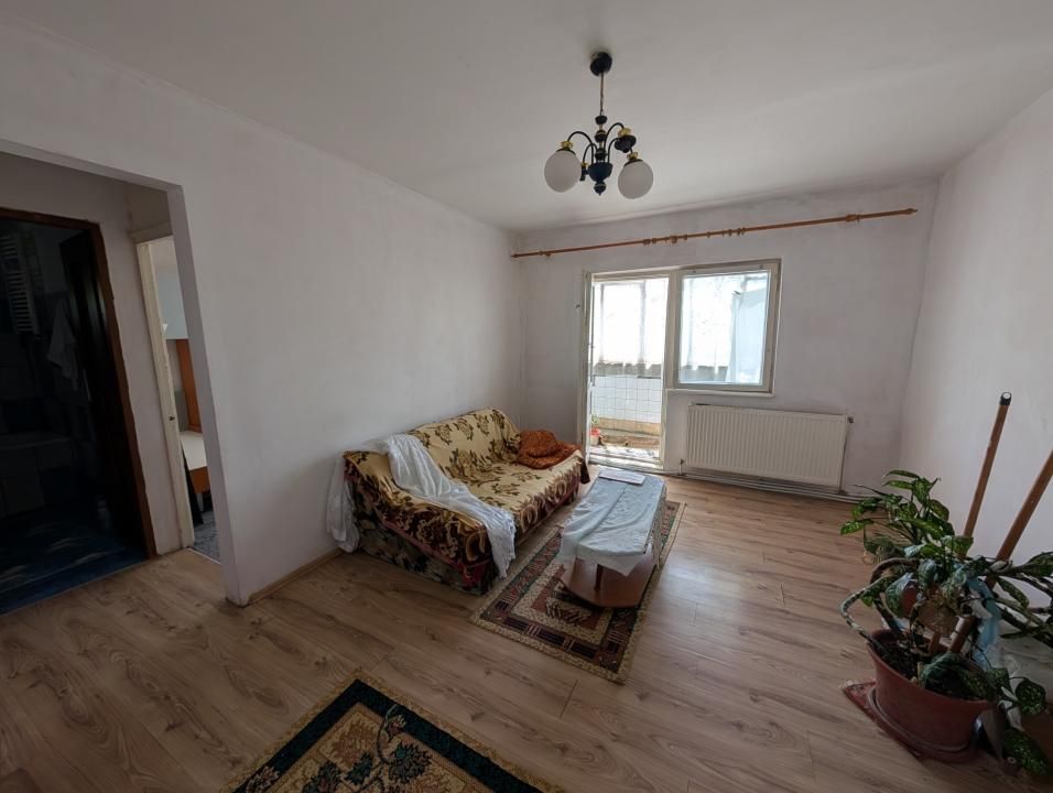 Mioriței - Billa - grădinița Lizuca- 3 camere- bloc din 1982 – fotografia 10 din 12
