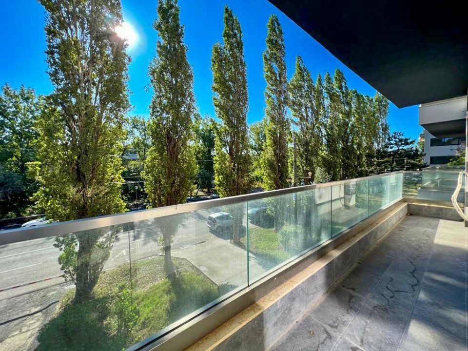 Ideal investitie !Apartament la cheie in Mamaia pe malul lacului – fotografia 2 din 12