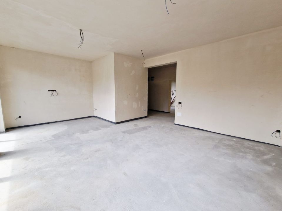 Casa exclusivista cu terasa si vedere panoramica – fotografia 15 din 27