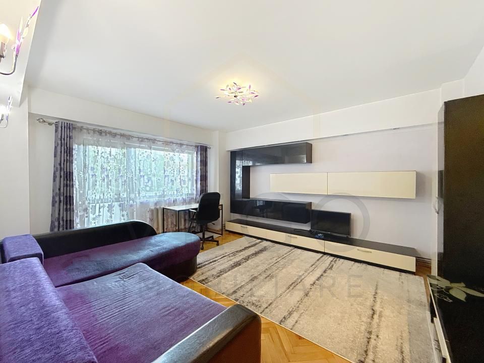 3 camere decomandate, balcon, zona Centrala - Piata Cipariu-Fac.Drept – fotografia 1 din 15