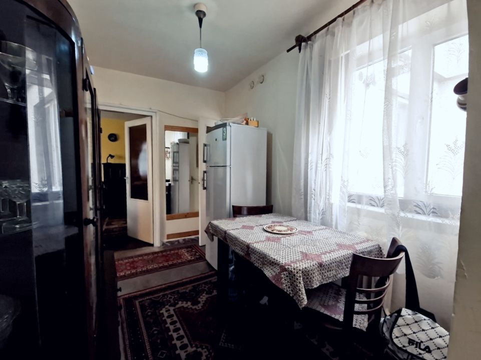 Apartament spatios, etaj intermediar, zona Academiei de muzica – fotografia 9 din 24