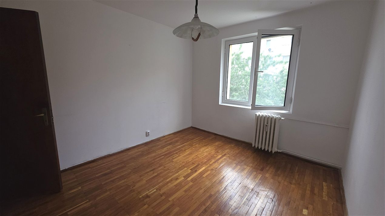 2 camere – Str. Murgeni - Titan - Basarabia - Bloc 1992 – fotografia 7 din 19