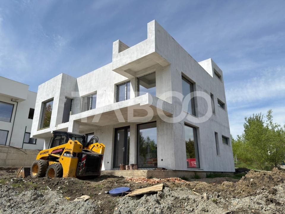 Vila premium Cisnadioara – panorama piscina infinity si teren 485 mp – fotografia 1 din 16