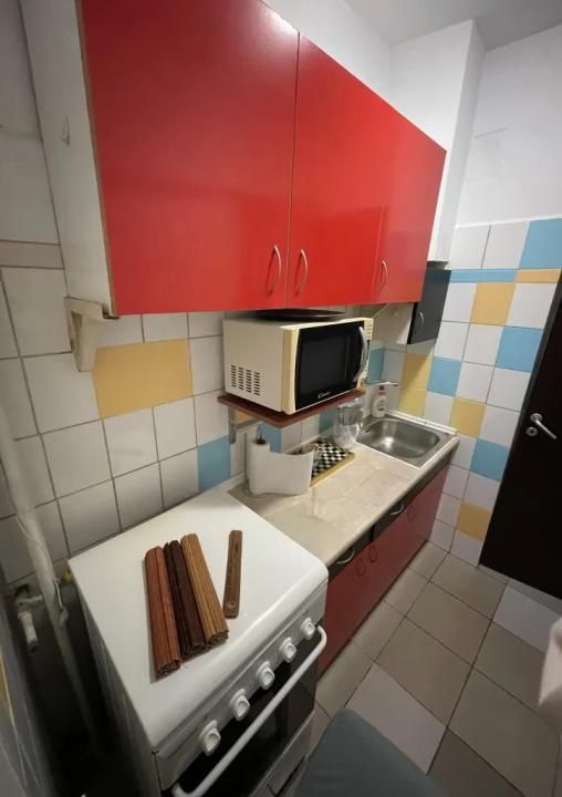 Garsoniera de vanzare | Basarabia | Metrou |  Bloc anvelopat | Mobilat – fotografia 7 din 13