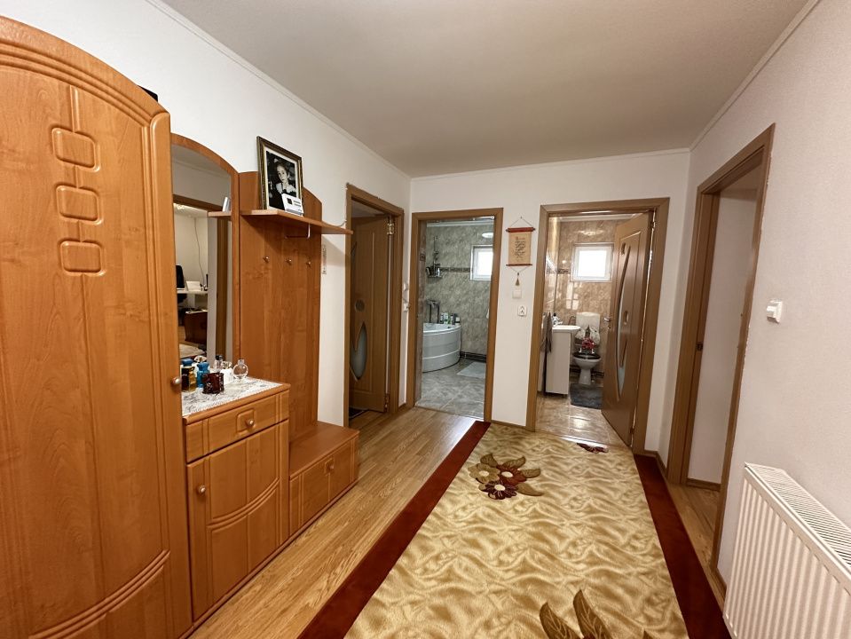 Casa Finisata 6 camere 681 mp.Teren Micesti Renovata Modern Curte Gard Utiliati – fotografia 48 din 68