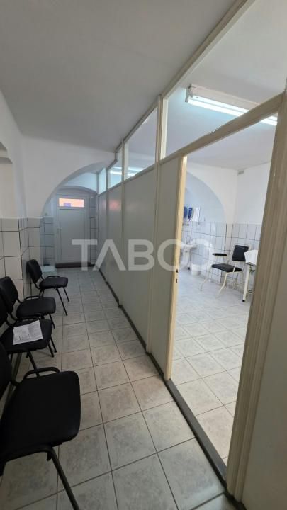 Spatiu comercial cabinet zona ultracentrala Sebes – fotografia 3 din 5