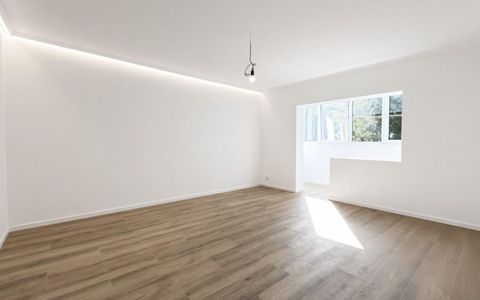 Apartament cu 3 camere, decomandat, 65mp, etaj 1 - zona Dambovita