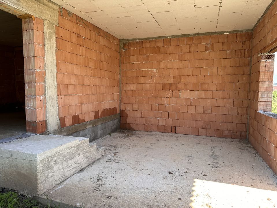 Casa noua la Rosu cu 4 camere teren aferent 386 mp cu toate utilitatile – fotografia 3 din 11